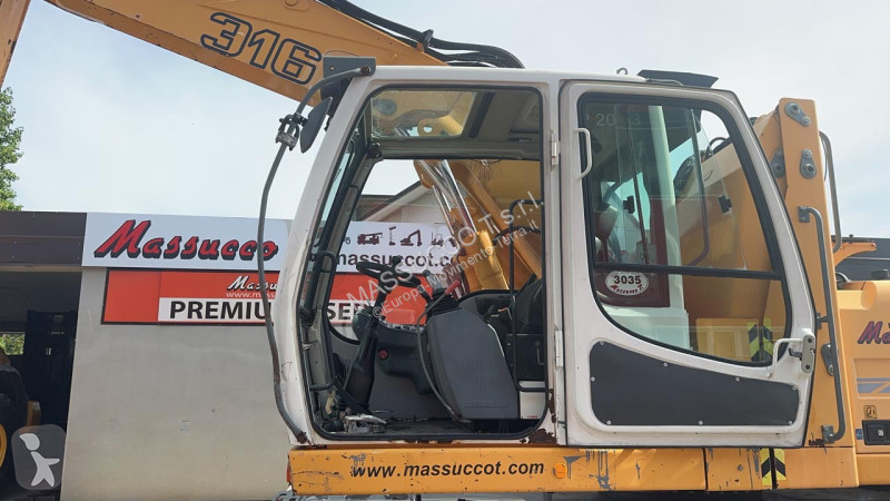 جرافة Liebherr