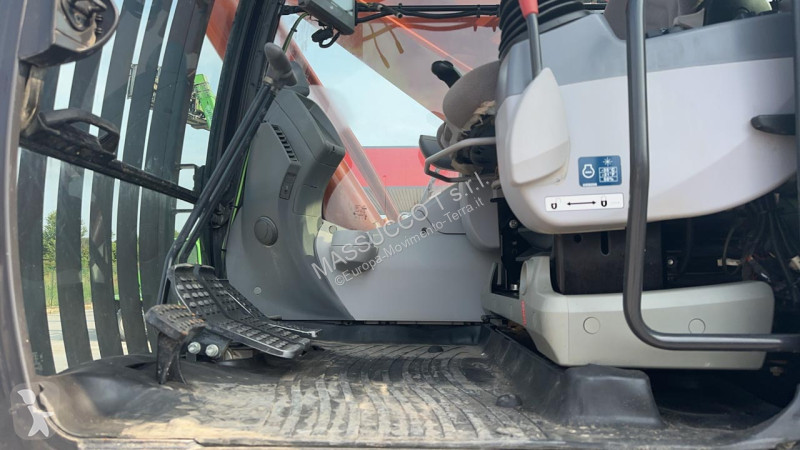Rýpadlo Hitachi 6