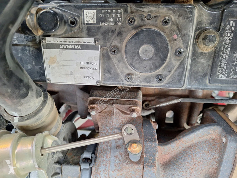 جرافة Takeuchi 2