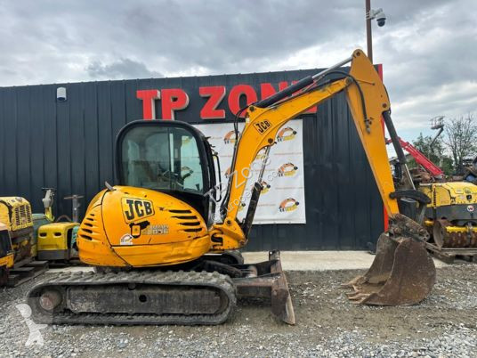 Lopatový nakládač JCB à 18 500 € ht