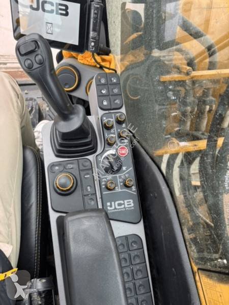 جرافة JCB 220X