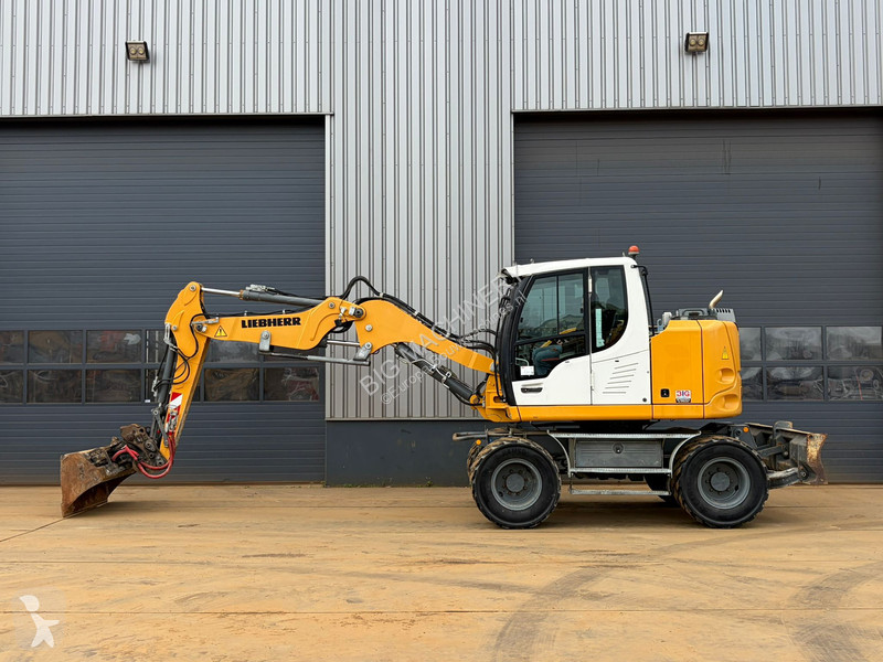 جرافة Liebherr Compact