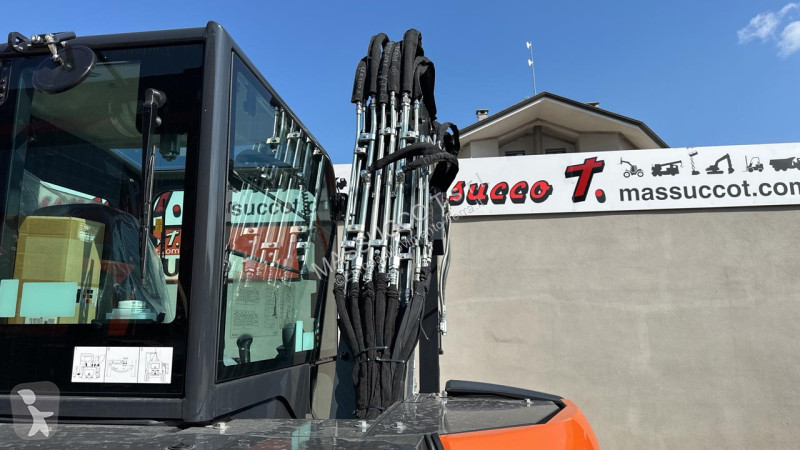 Rýpadlo Hitachi ZX63U
