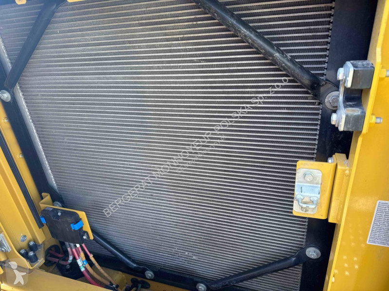 Graafmachine Caterpillar 374
