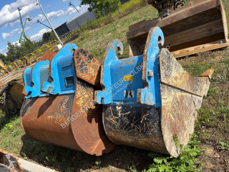 Экскаватор Caterpillar