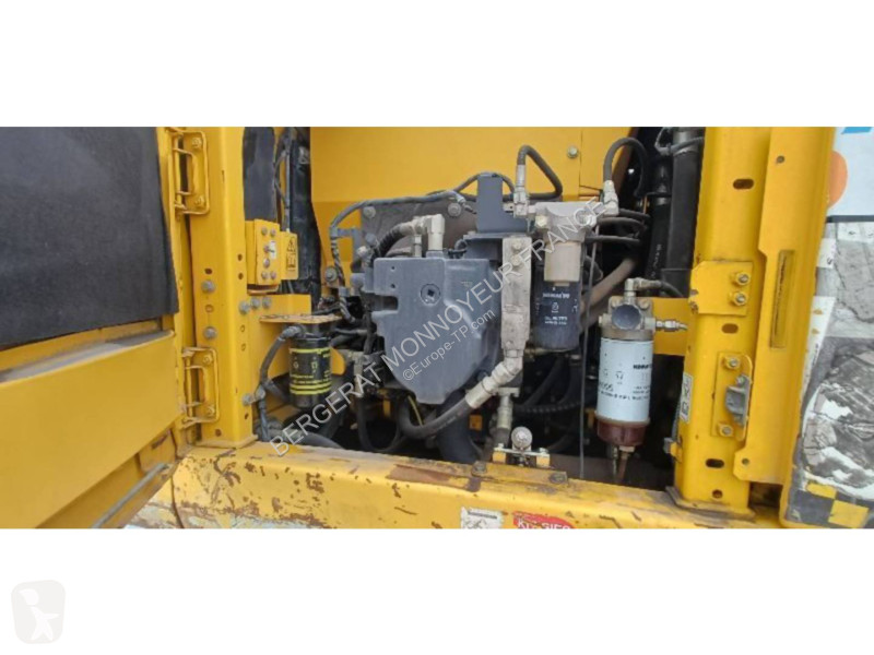 Rýpadlo Komatsu HB215LC2