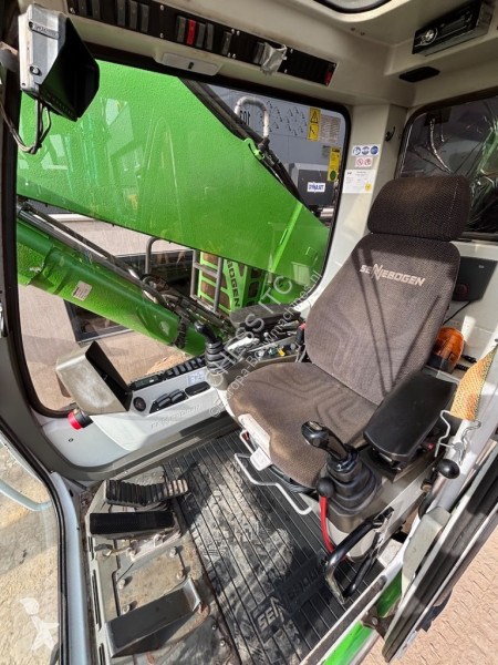 Escavatore Sennebogen 825