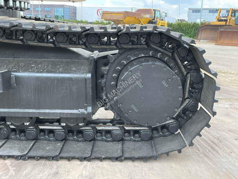 Rýpadlo JCB 245 HD LR