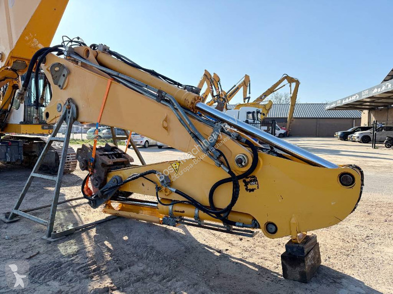 جرافة Liebherr UHD - 23 Meter Demolition Hydr...