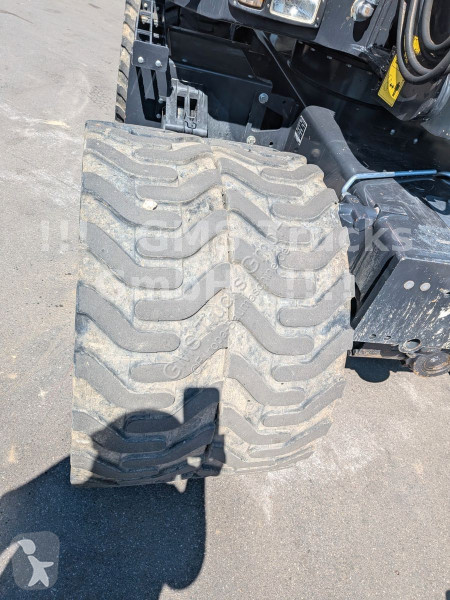 Lopatový nakládač Yanmar 5 W / POWERTILT / 3...
