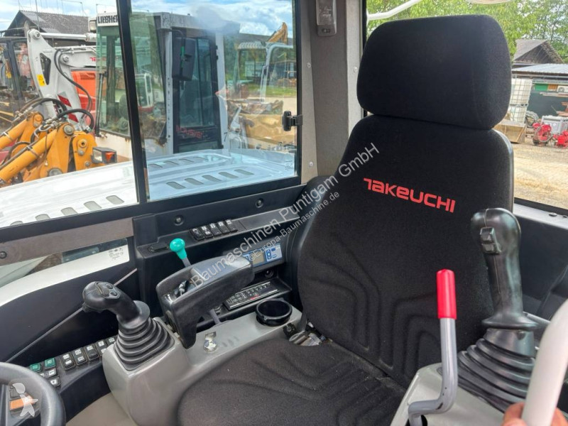 جرافة Takeuchi TB 295 W