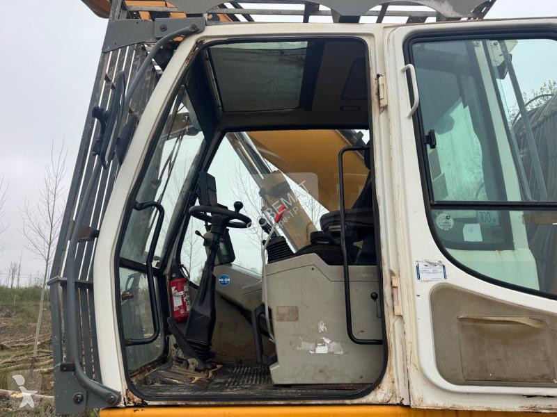 جرافة Liebherr A904C