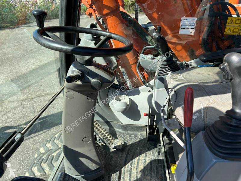 جرافة Hitachi ZX145W-6