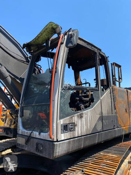 Rýpadlo Volvo EC 220 EL /Certificat CE endommagée
