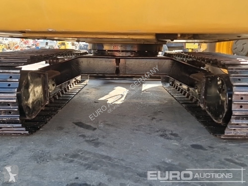 جرافة Caterpillar 305.5 E2
