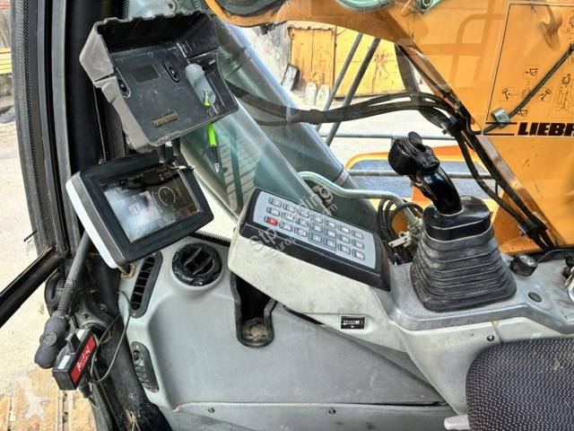 Escavatore Liebherr 922LC