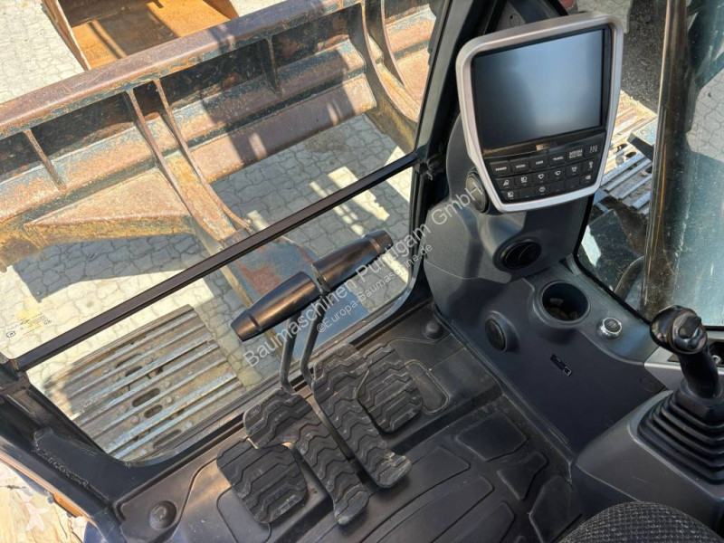 Rýpadlo Hyundai HX 235 LCR