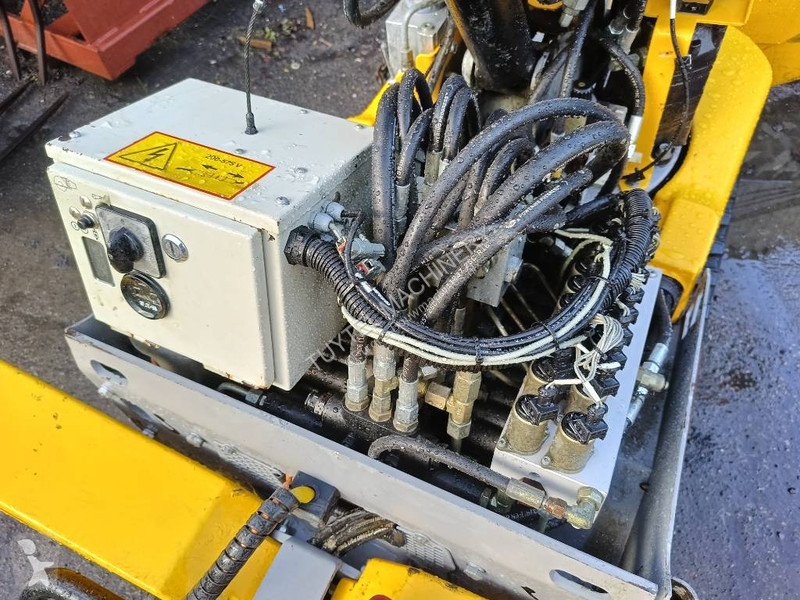 جرافة Brokk 90 husqvarna robot remote excavator...