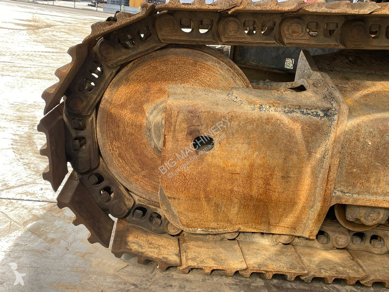 جرافة Komatsu