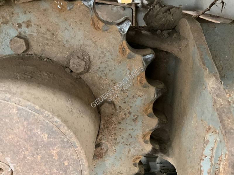 Lopatový nakládač Takeuchi 230