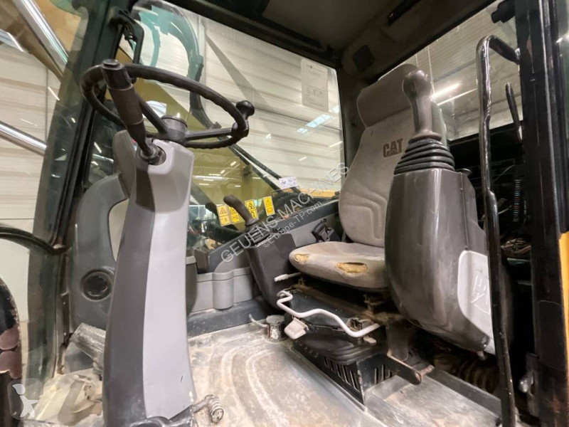 Escavatore Caterpillar D