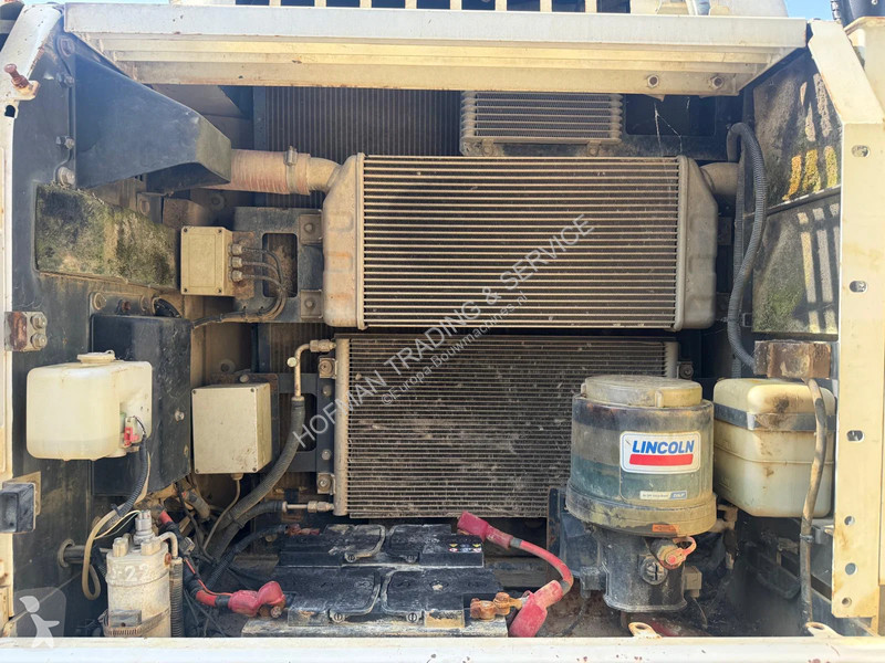 Lopatový nakládač Case CX250C