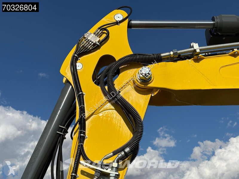 جرافة Wacker Neuson Powertilt