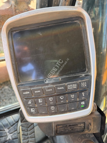 جرافة Hyundai HX 220 L - L - HX 220