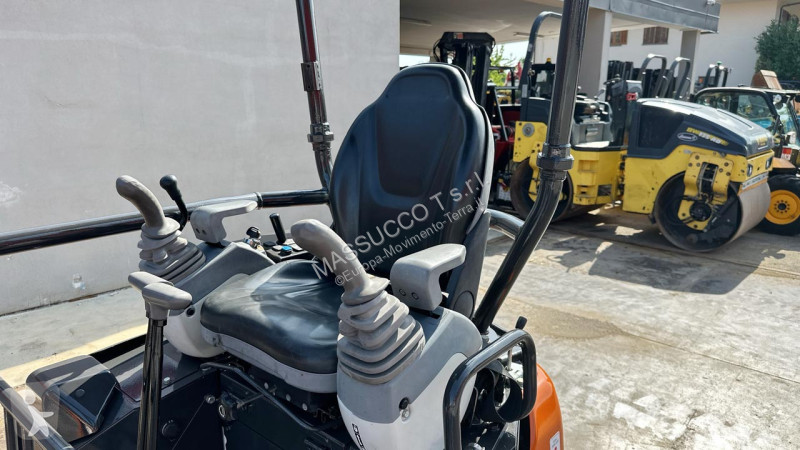 Rýpadlo Hitachi ZX19U-5A YLR