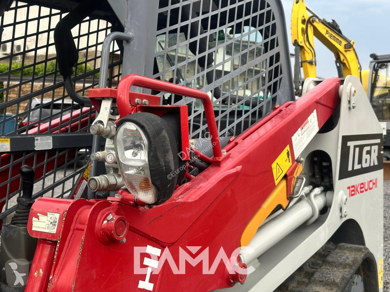 Lopatový nakládač Takeuchi TL6R