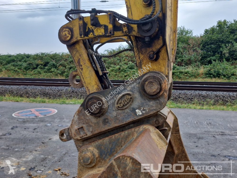 جرافة Komatsu 10