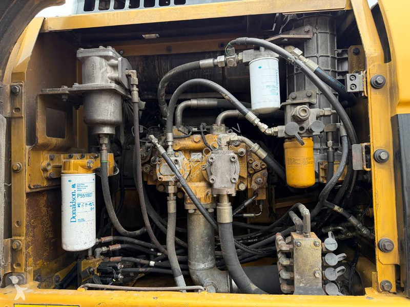 جرافة Caterpillar L