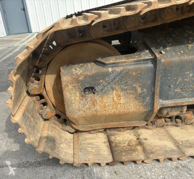 جرافة Komatsu 11