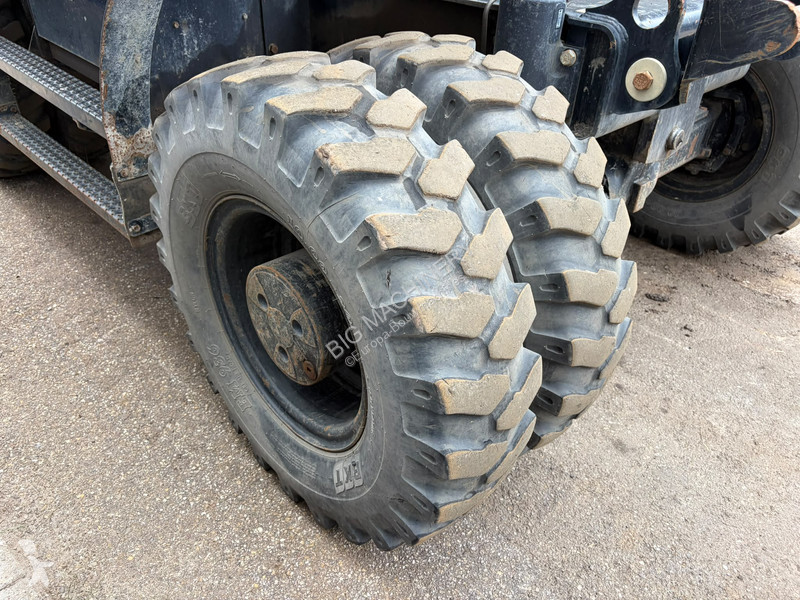 جرافة Caterpillar F