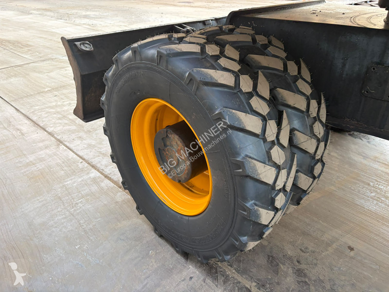 جرافة JCB