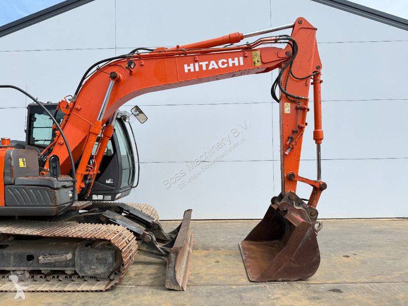 جرافة Hitachi - Hammer Lines / Quick Coupler