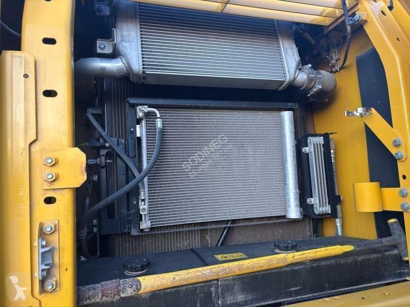 جرافة Komatsu I-11E0