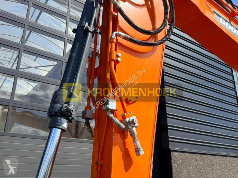 Lopatový nakládač Doosan LCR5