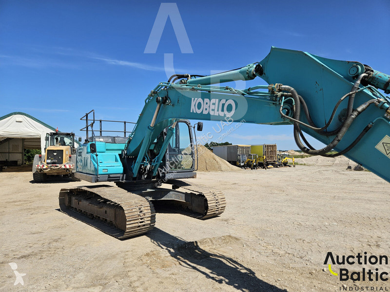 جرافة Kobelco LC10