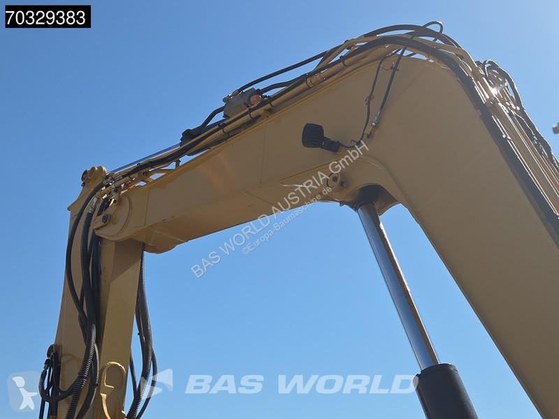 Lopatový nakládač Caterpillar CR