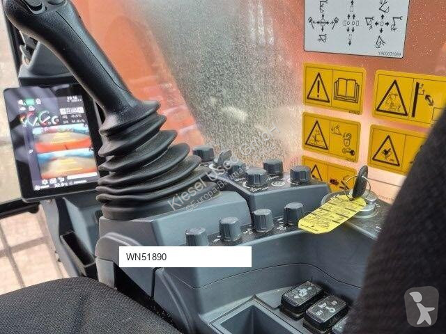 Rýpadlo Hitachi 7