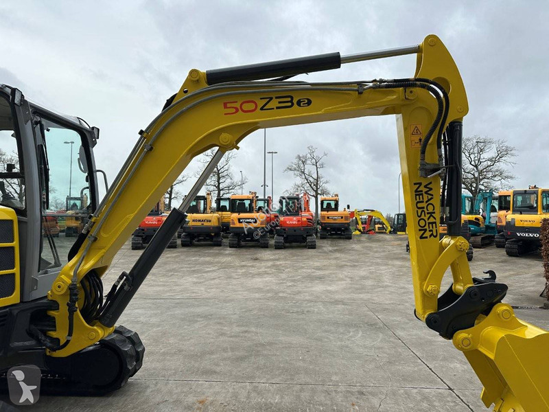 جرافة Neuson 50Z3