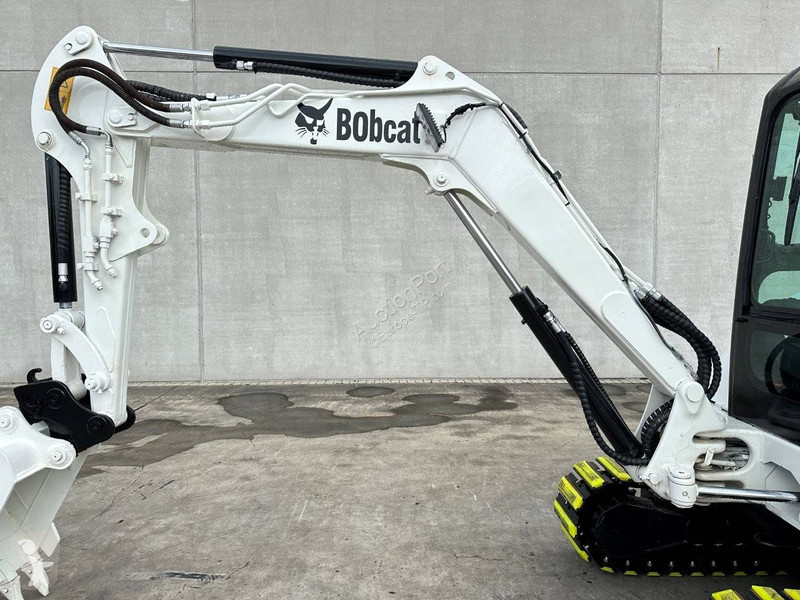 Lopatový nakládač Bobcat