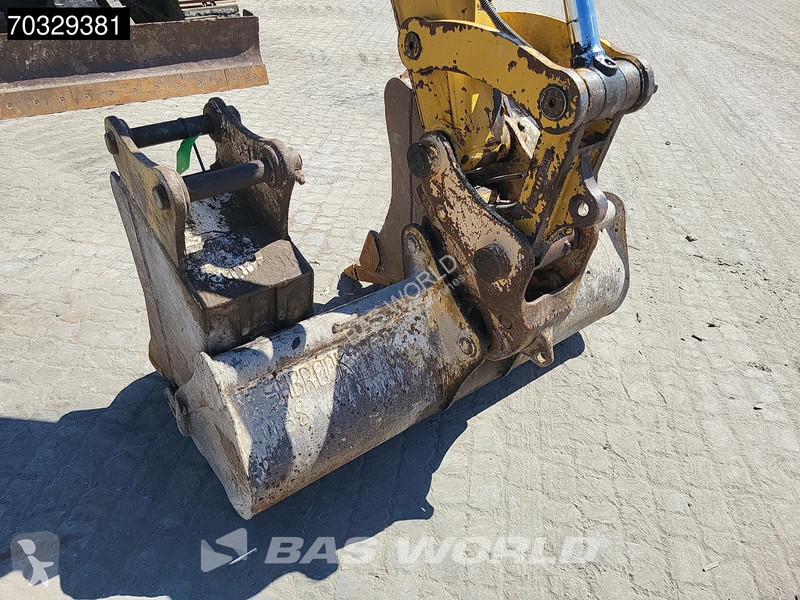 Lopatový nakládač Caterpillar CR