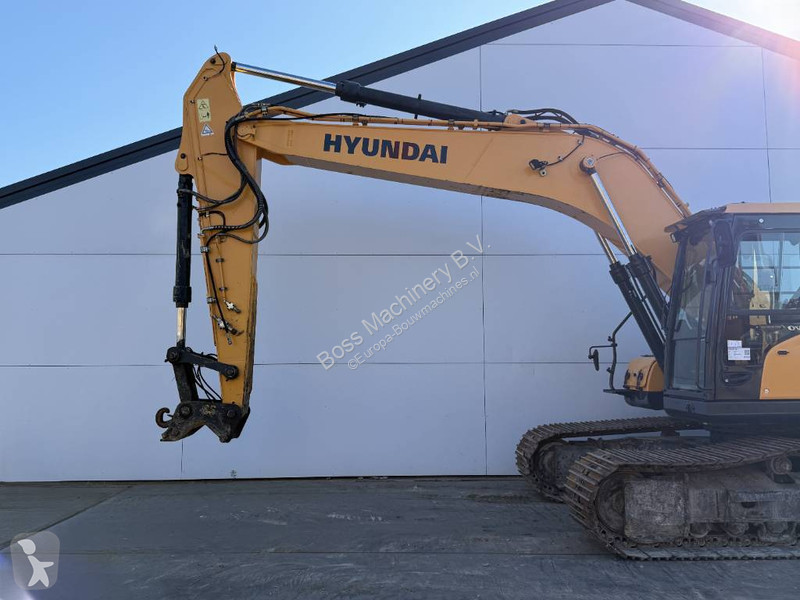 جرافة Hyundai - 360° Camera / Automatic Greasing