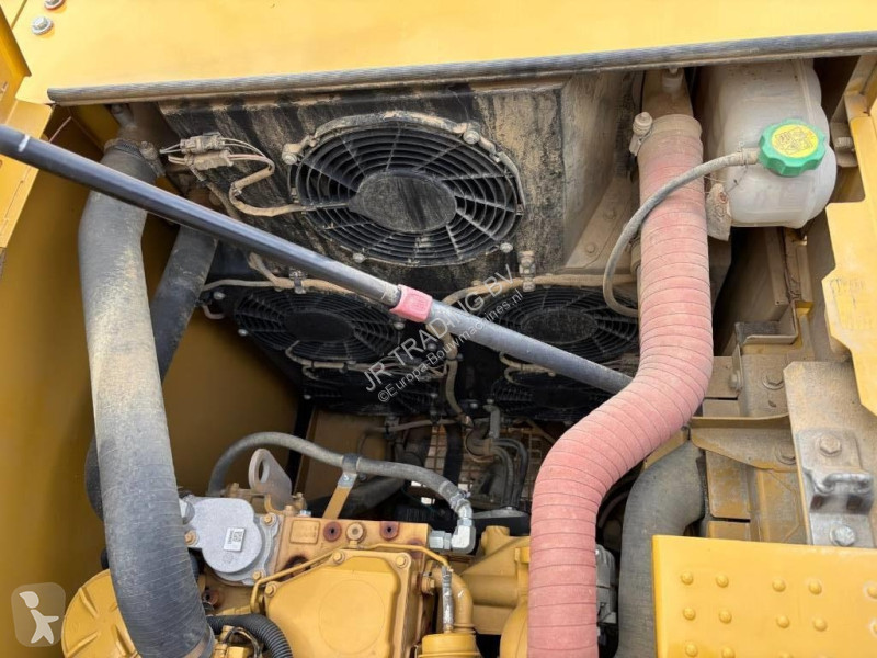 Escavatore Caterpillar 320