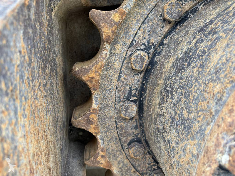 Escavatore Caterpillar L