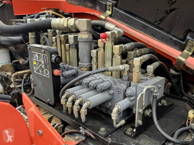 Lopatový nakládač Kubota 0803