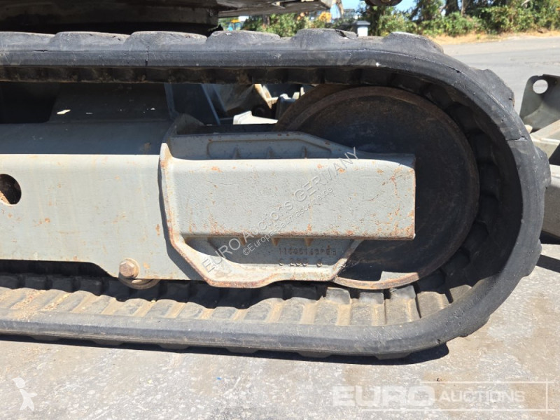 جرافة Volvo ECR25D