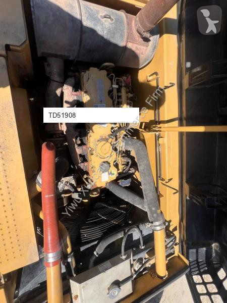 جرافة Caterpillar 2L
